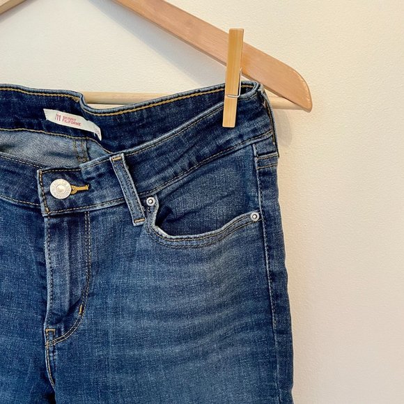 Mid Blue Levi's 711 Jeans - Picture 2 of 4